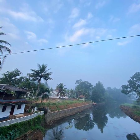 Alappattu Meadows Apartment Kottayam Luaran gambar